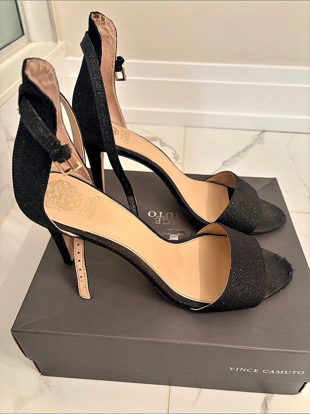 Vince Camuto VC-Court Black Heels US 12 N/W